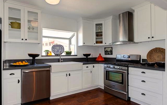 Kitchen with farmhouse sink