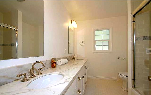 Bath with dual sinks